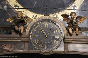 die beiden Enge der astronomischen Uhr im Straßburger Münster