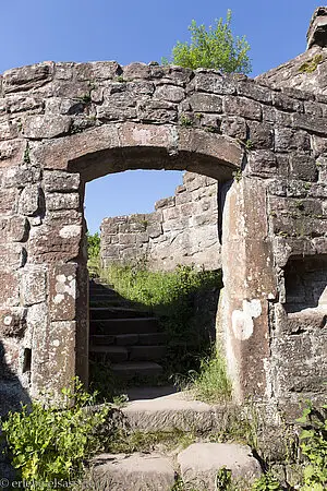 Torbogen der Ruine Hohenstein