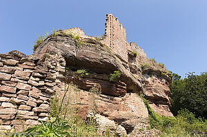 Bergfried vom Château du Schœneck