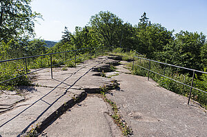 Plateau der Ruine Loewenstein