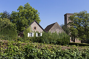 Hof bei der Abtei Truttenhausen