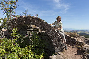 Annette im Château d'Ochsenstein